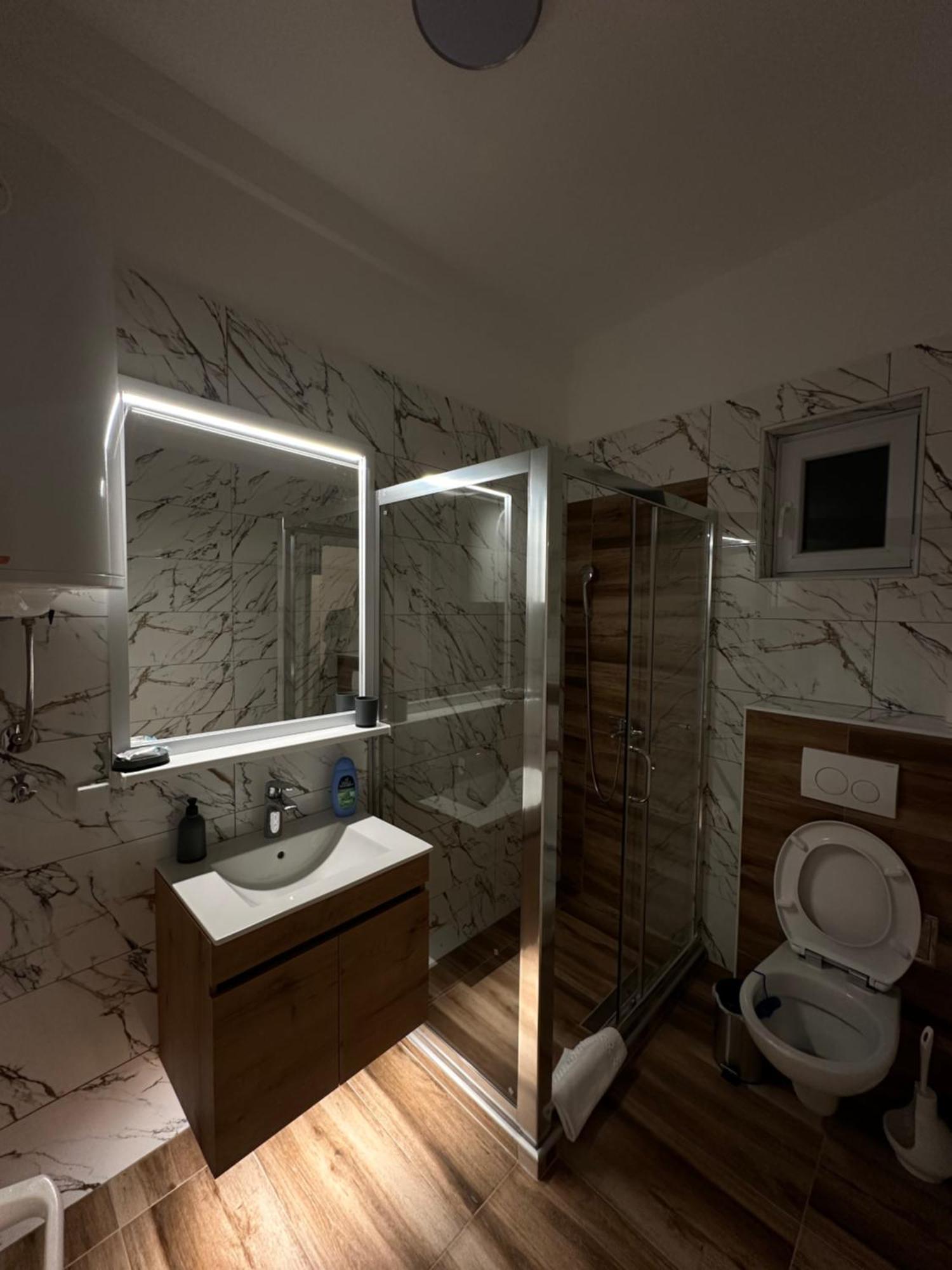 Apartmani Lavazza Vlasotince Esterno foto
